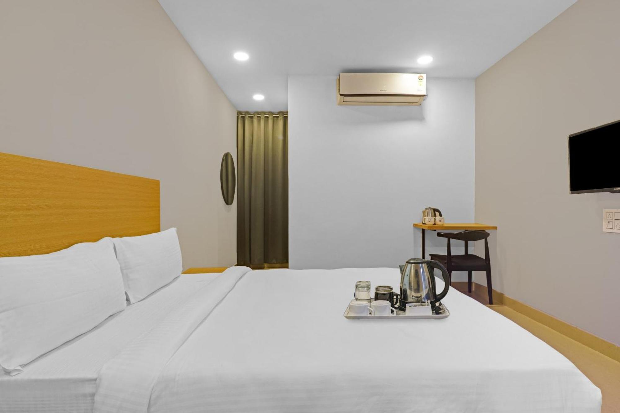 Townhouse Che Sigma Hotel Hyderabad Ngoại thất bức ảnh