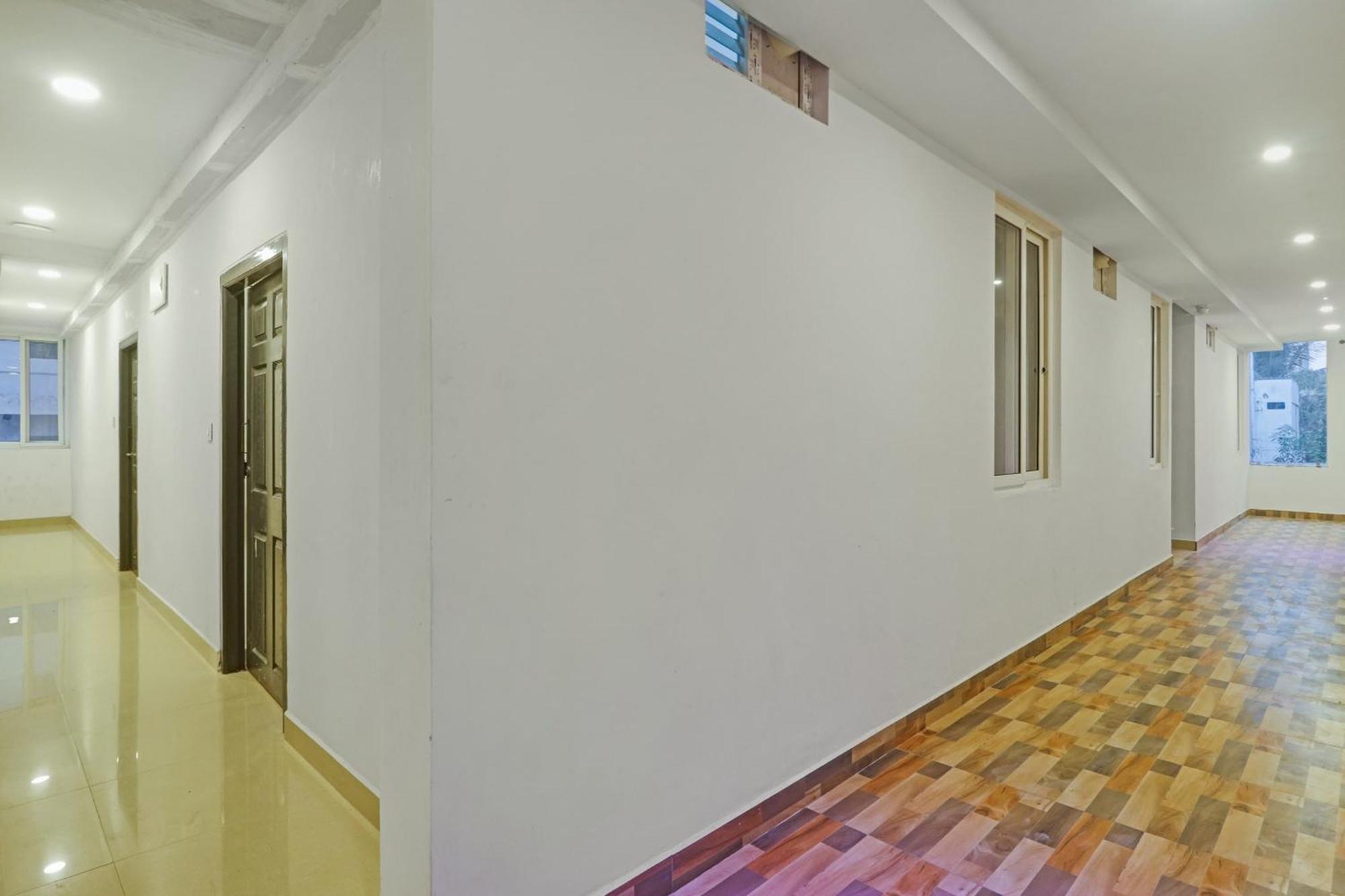 Townhouse Che Sigma Hotel Hyderabad Ngoại thất bức ảnh